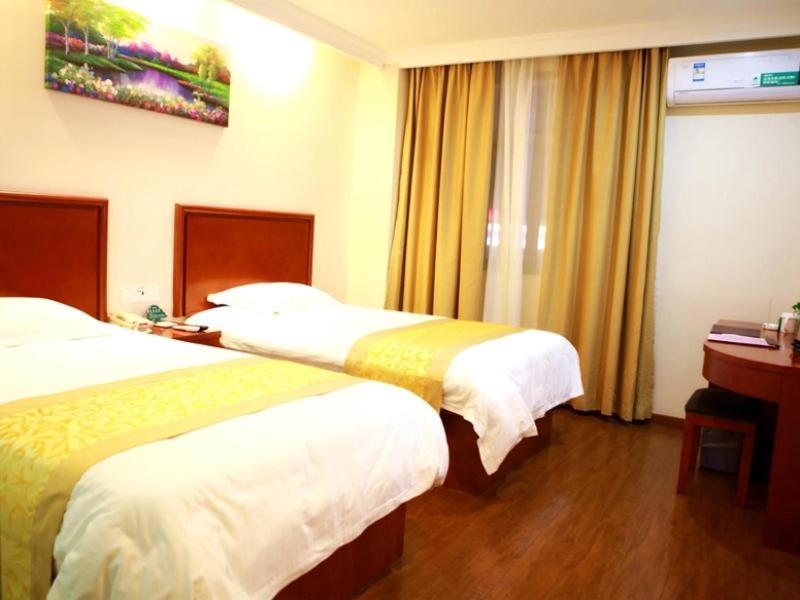 Greentree Inn Shanghai Hongqiao Hub Cao'An Road Huajiang Branch Road Express Hotel Jiading Exterior photo