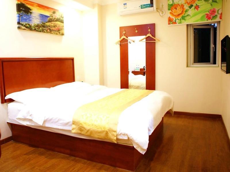 Greentree Inn Shanghai Hongqiao Hub Cao'An Road Huajiang Branch Road Express Hotel Jiading Exterior photo