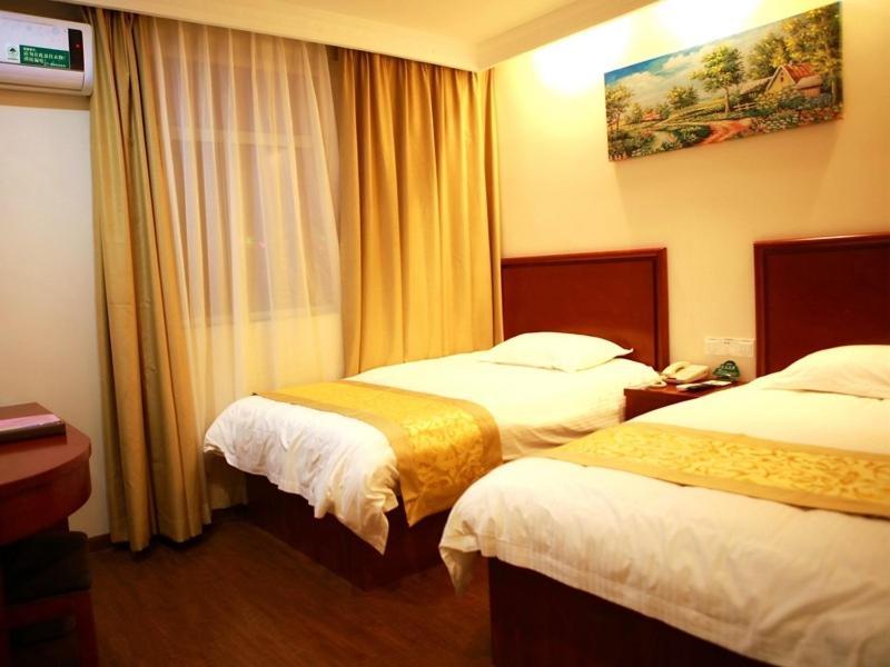 Greentree Inn Shanghai Hongqiao Hub Cao'An Road Huajiang Branch Road Express Hotel Jiading Exterior photo